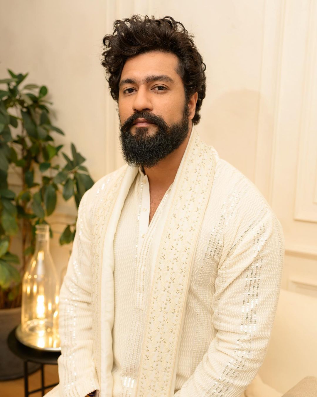 Vicky Kaushal Biography, Family, Wife, Girlfriends, DOB, Size, Weight, Height
