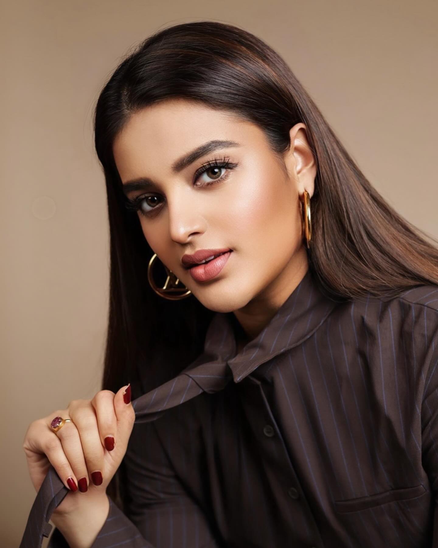 Nidhhi Agerwal Biography, Family, Husband, Boyfriends, DOB, Size, Weight, Height